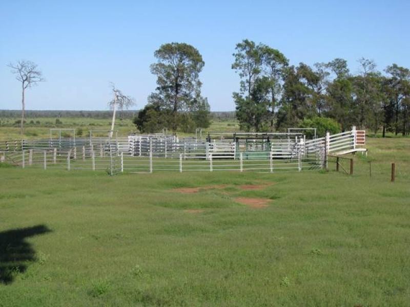 ORIENT, 5372 ACRES QUALITY GRAZING, Miles QLD 4415
