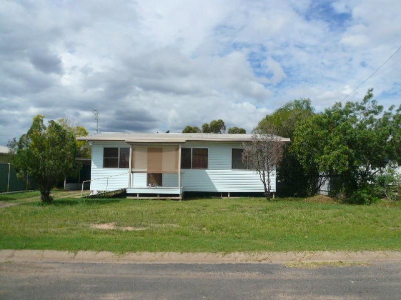 5 BARDEN STREET, Tara QLD 4421