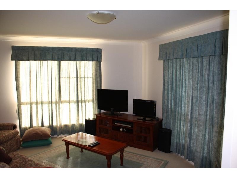 18 Kilroy Street, St George QLD 4487