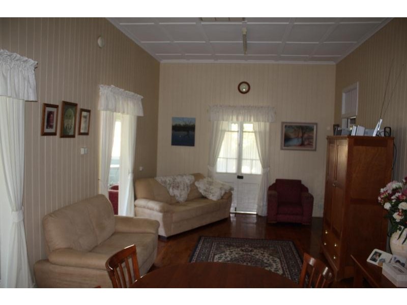 81 Victoria Street, St George QLD 4487