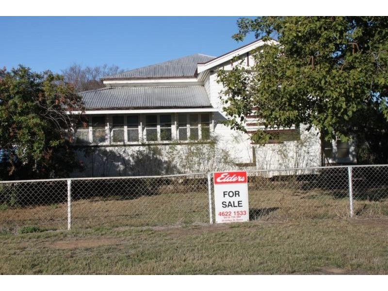 108 Arthur Street, Roma QLD 4455