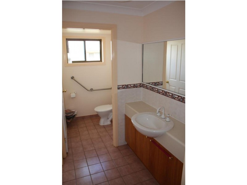 12 Taylor Street, St George QLD 4487