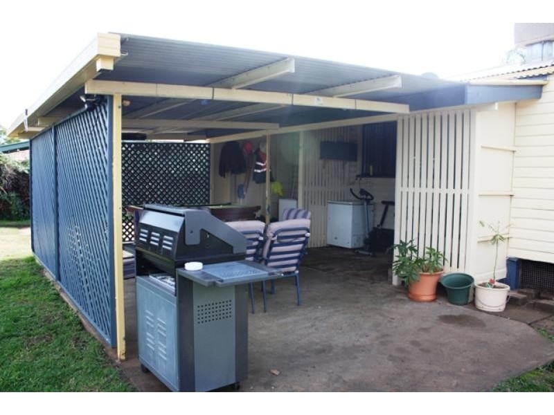 26 Church Street, St George QLD 4487