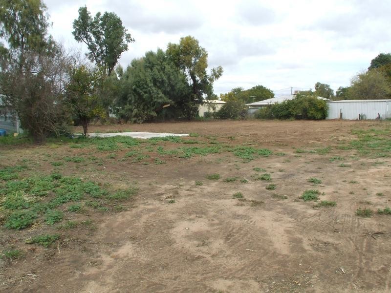 70 Grey Street, St George QLD 4487