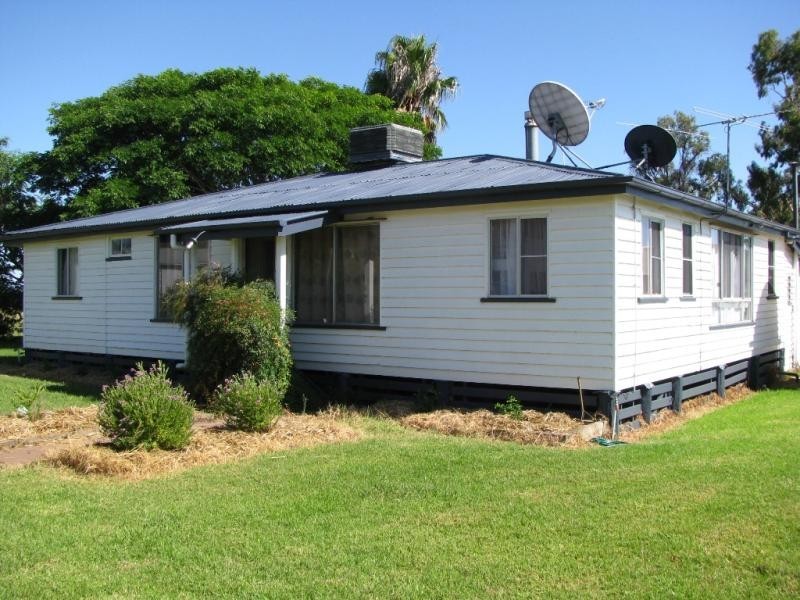 ATHLONE, 2426 ACRES IN 4 MAIN FREEHOLD PORTIONS, Jandowae QLD 4410