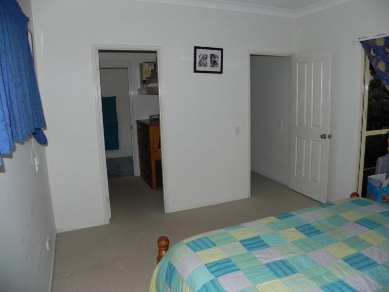 Shady Acres, 393 River Road, Moura QLD 4718