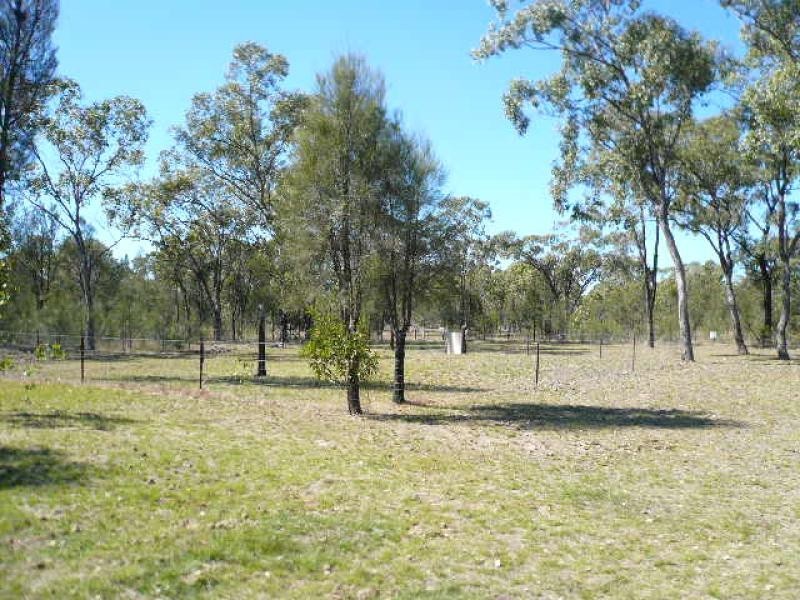 231 KOOKABURRA DRIVE, Tara QLD 4421