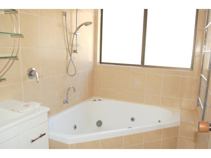 16 Parkes Street, Dorrigo NSW 2453