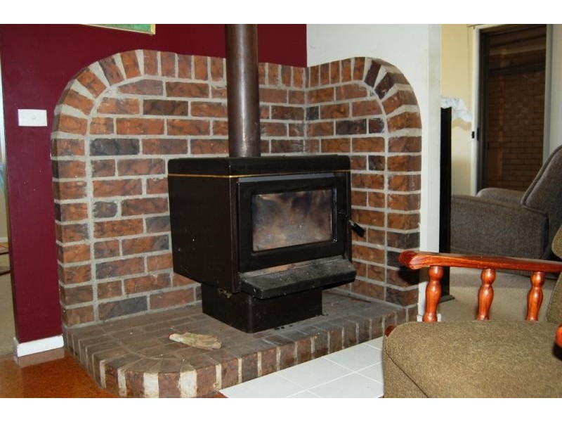 16 Parkes Street, Dorrigo NSW 2453