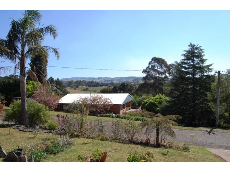 16 Parkes Street, Dorrigo NSW 2453