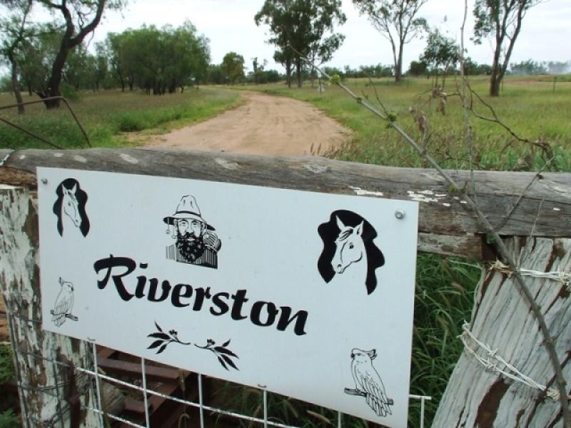 180 Commissioners Point Road, St George QLD 4487