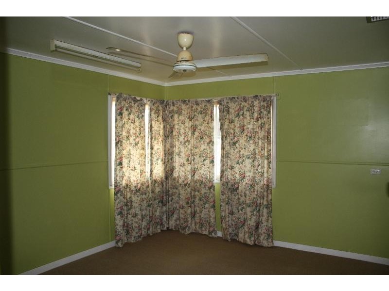 7 Anne Street, St George QLD 4487