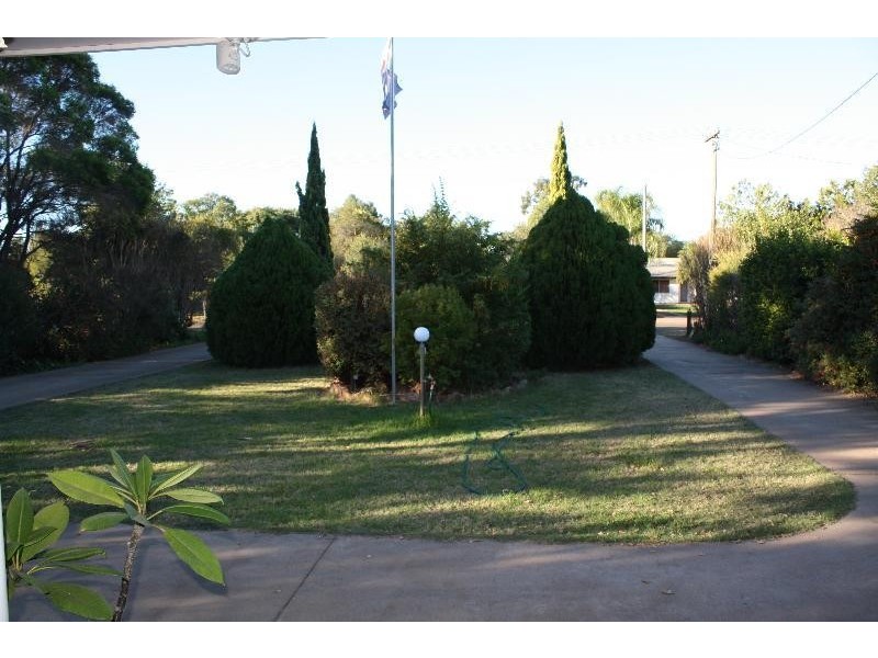 9 Philip Street, St George QLD 4487