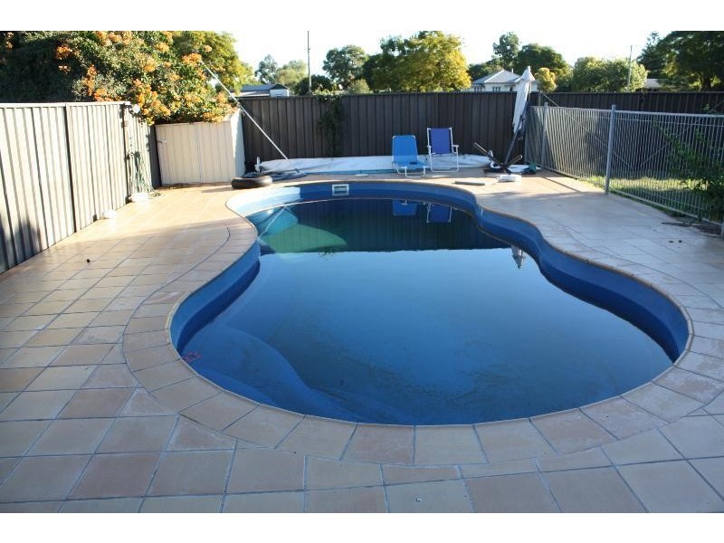 9 Philip Street, St George QLD 4487