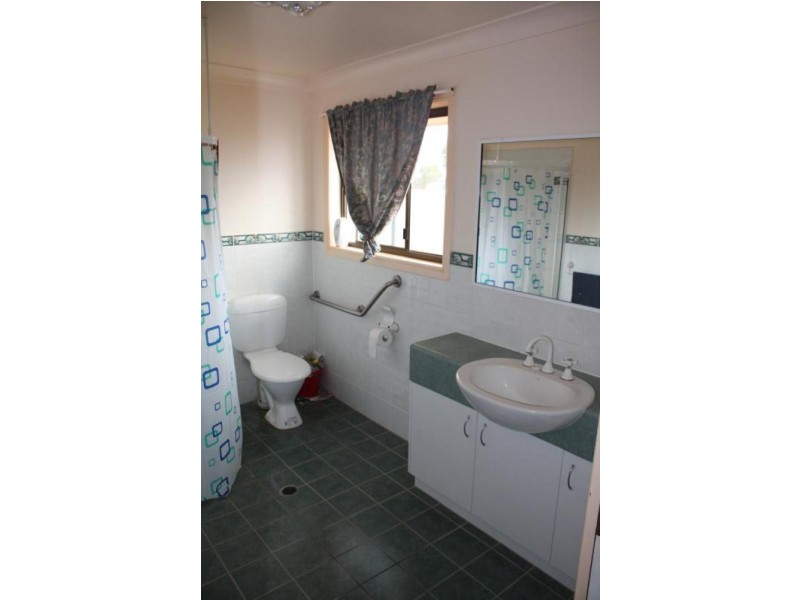 12 Taylor Street, St George QLD 4487