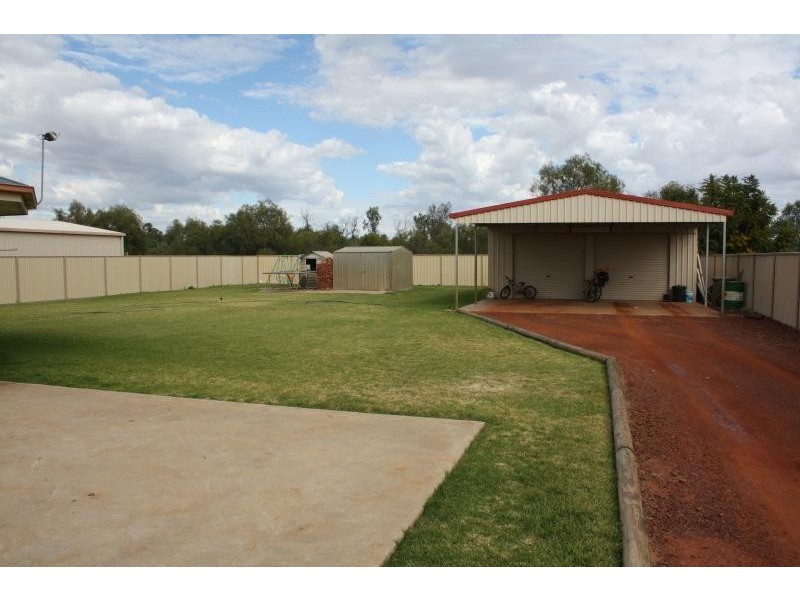 12 Taylor Street, St George QLD 4487