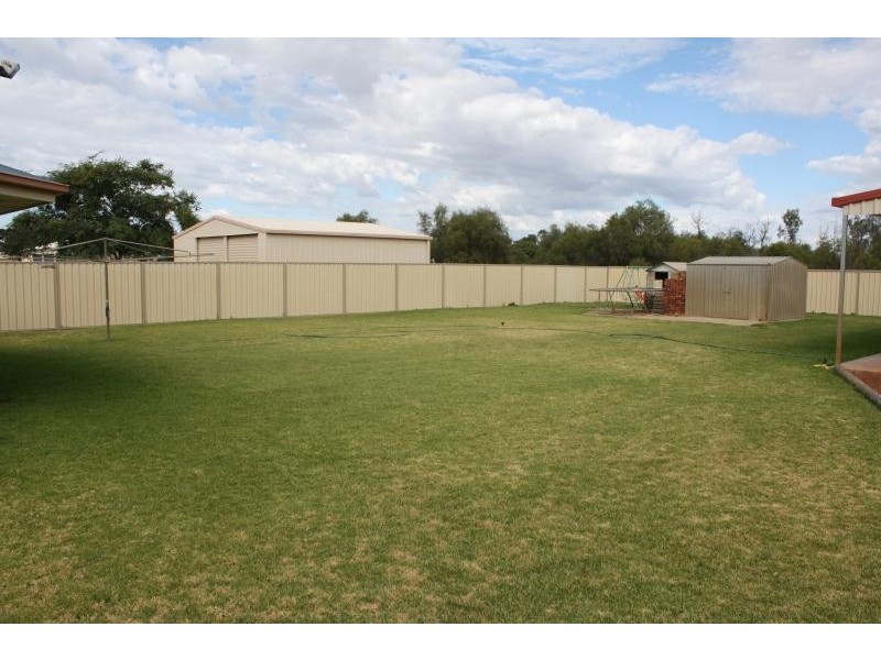 12 Taylor Street, St George QLD 4487