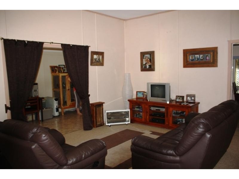 26 Church Street, St George QLD 4487