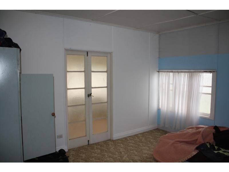 70 Grey Street, St George QLD 4487