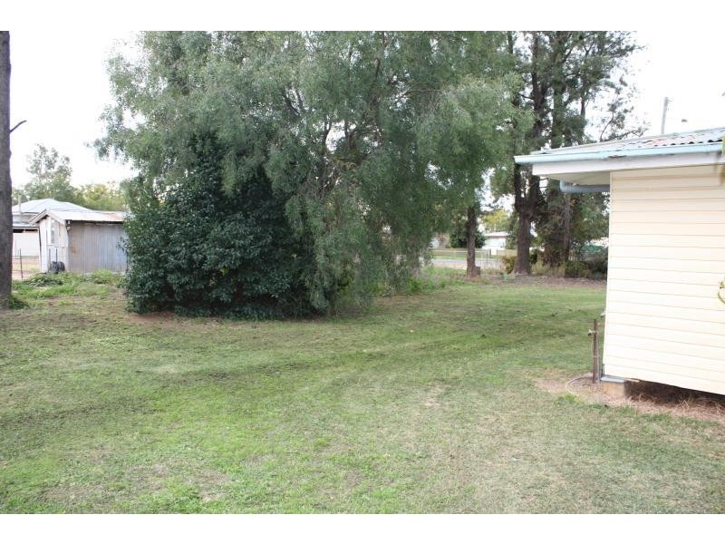 70 Grey Street, St George QLD 4487