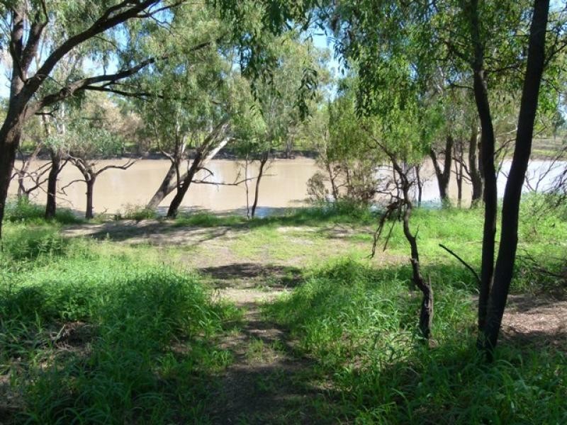 2-8 Sturt St, St George QLD 4487