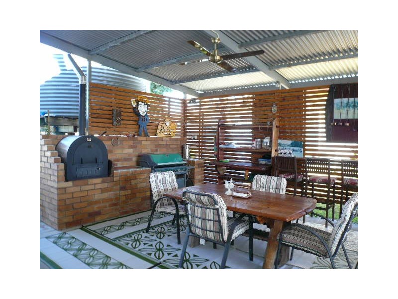 22 BILTON STREET, Tara QLD 4421