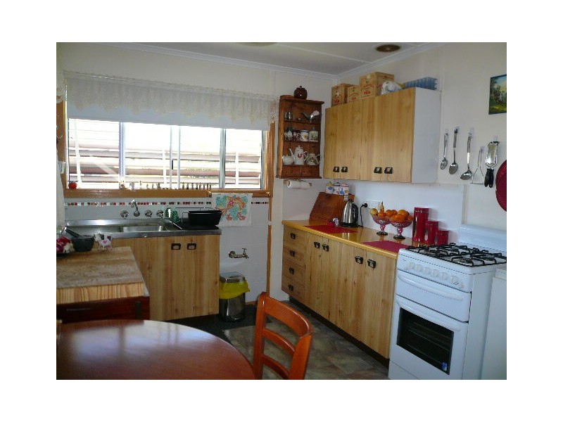 22 BILTON STREET, Tara QLD 4421