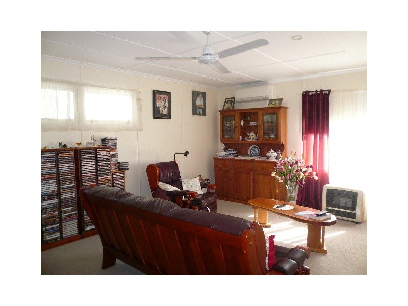22 BILTON STREET, Tara QLD 4421