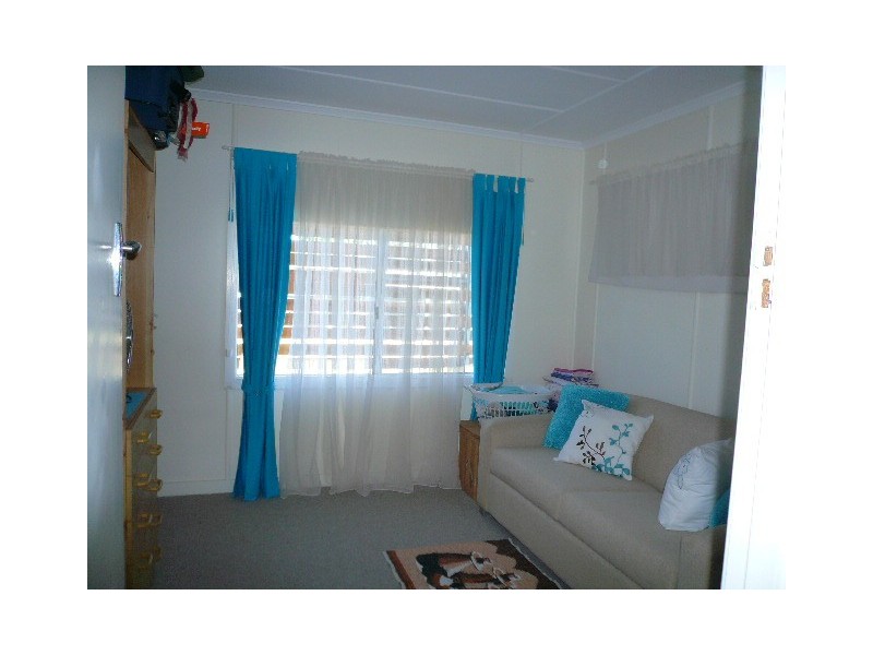 22 BILTON STREET, Tara QLD 4421