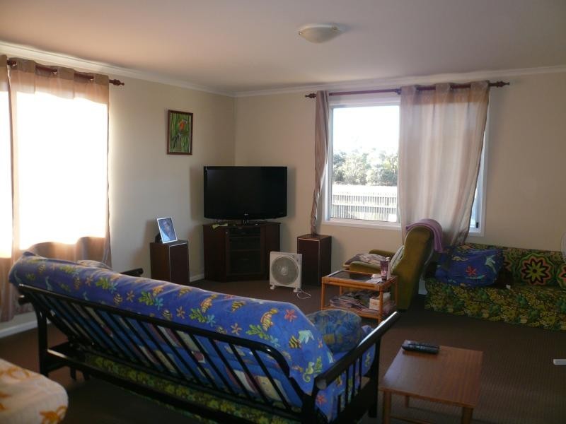 8 TUCKER STREET, Tara QLD 4421