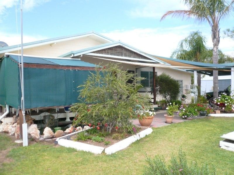 2 PORTER STREET, Tara QLD 4421