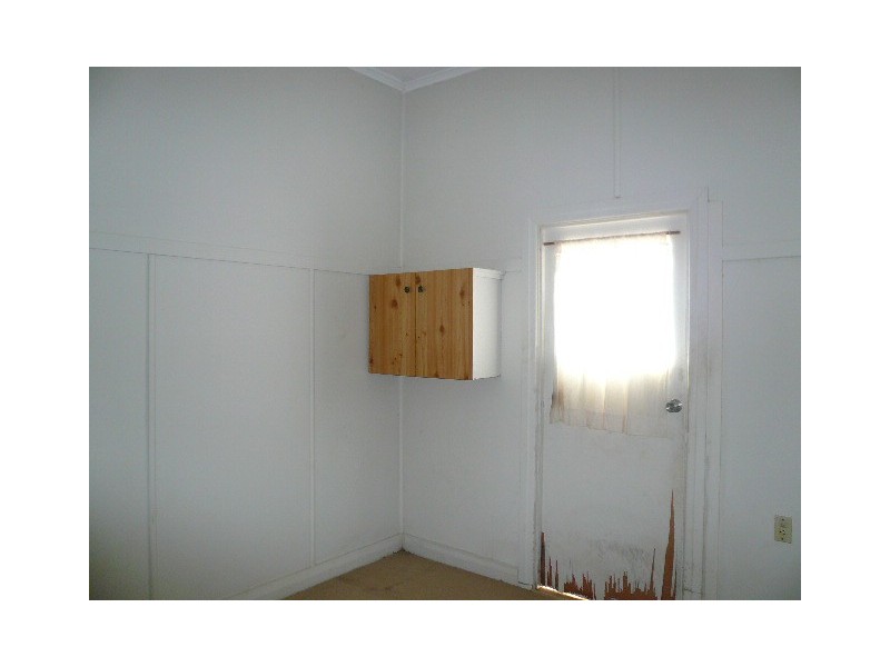 24 DAY STREET, Tara QLD 4421