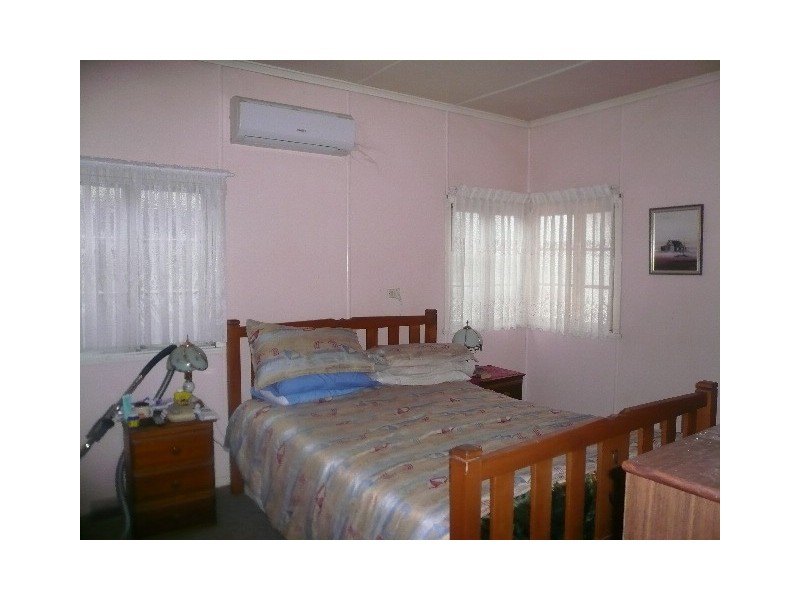 4 ADAMS STREET, Tara QLD 4421