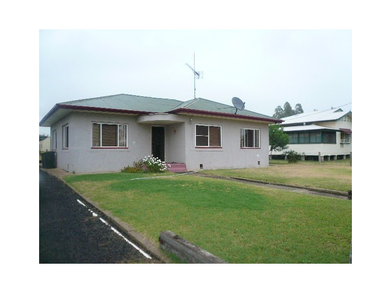 6 BILTON STREET, Tara QLD 4421