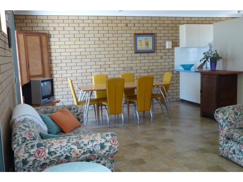 Unit 1/36 Denham Road, Denham WA 6537