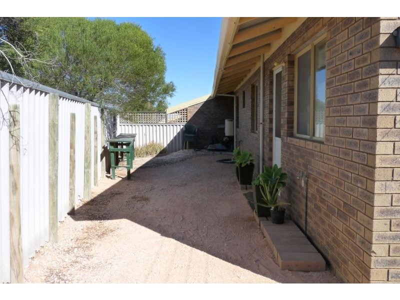 Unit 1/36 Denham Road, Denham WA 6537