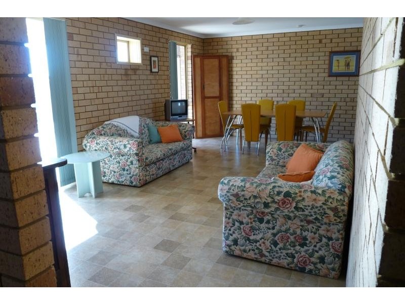 Unit 1/36 Denham Road, Denham WA 6537