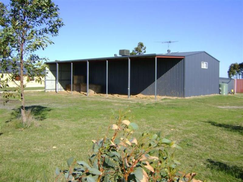 1142 Hopeland Road, Serpentine WA 6125