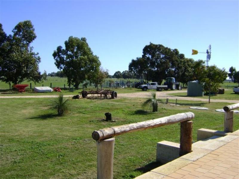 1142 Hopeland Road, Serpentine WA 6125