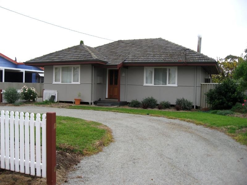 41 Bennett Street, Lake Grace WA 6353