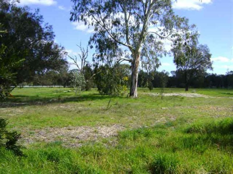 400 Kargotich Road, Oakford WA 6121