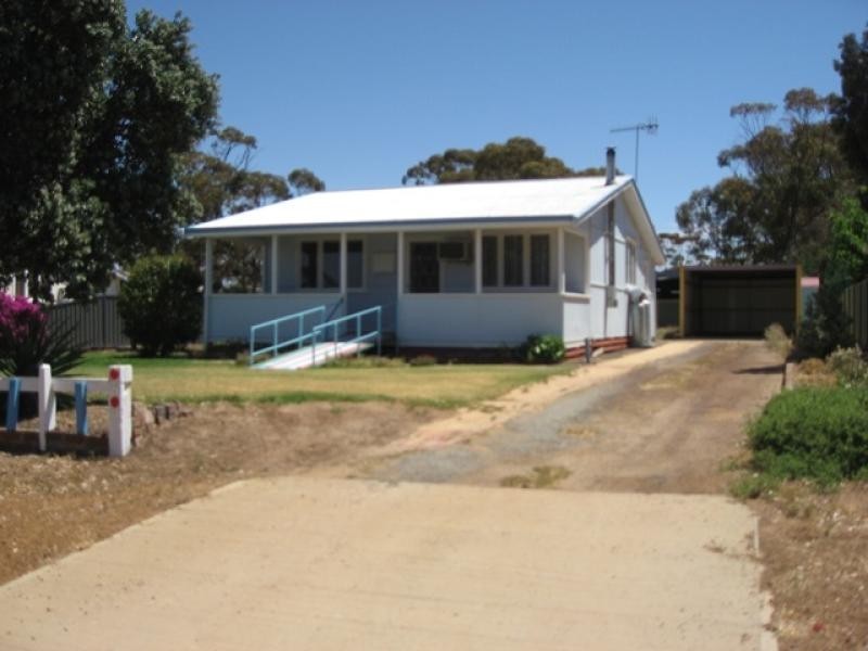 85 Bennett Street, Lake Grace WA 6353