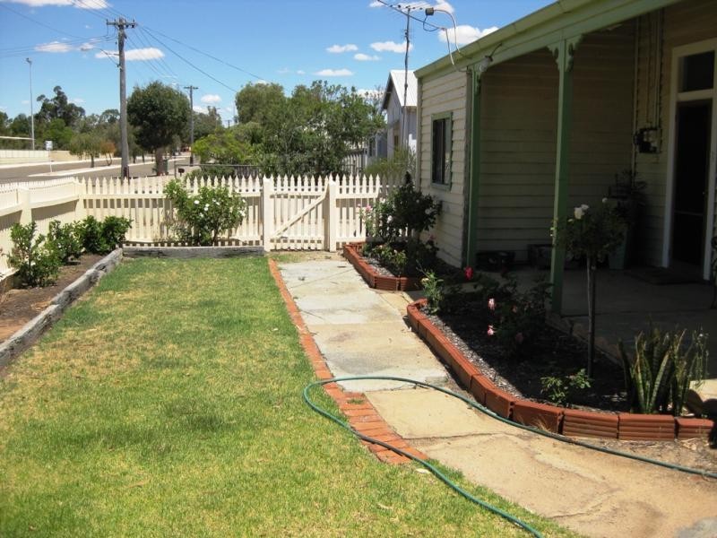 3 Niven Crescent, Carnamah WA 6517