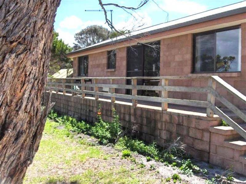 7 HOLLOWAY STREET, LADY BARRON, Flinders Island TAS 7255