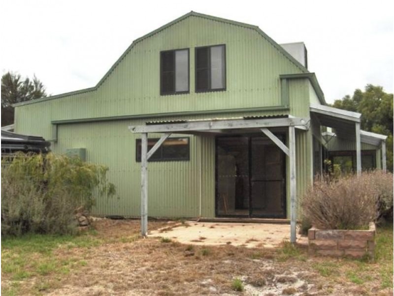 373 Killiecrankie Road, Flinders Island TAS 7255