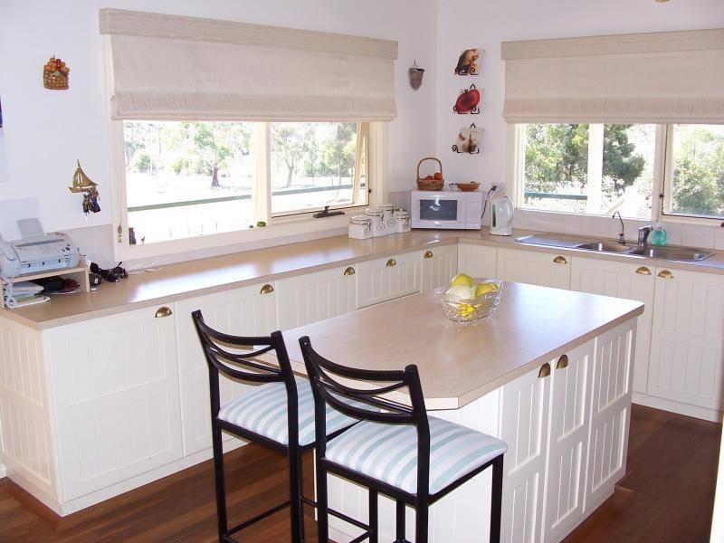 2 BURGESS STREET, Swansea TAS 7190