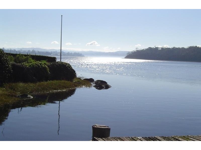 18 PARINGA AVENUE, Lanena TAS 7275