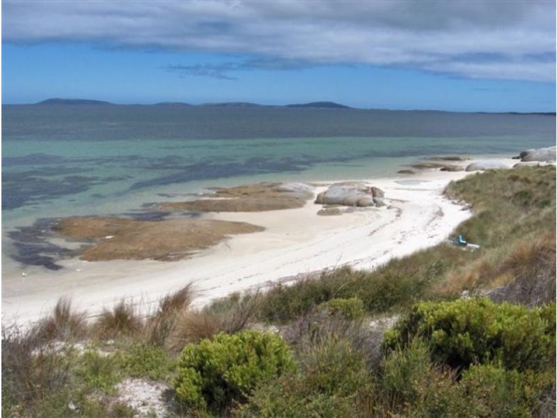 4 Blue Rocks, Palana Road, Flinders Island TAS 7255