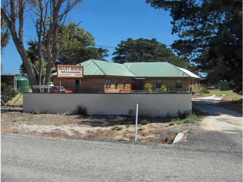 24 BLUFF ROAD, Flinders Island TAS 7255