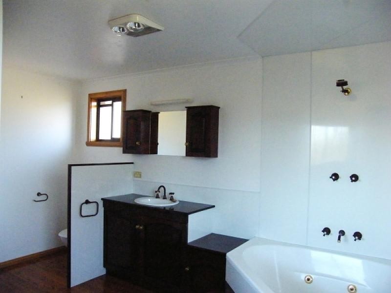 11 LAKEVIEW COURT, Blackstone Heights TAS 7250
